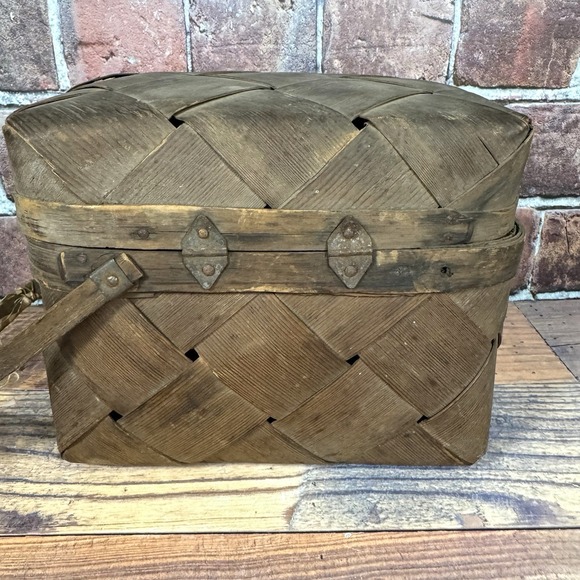 Antique Early 1900\'s Woven Split Wood Picnic Basket Hinged Primitive Americana